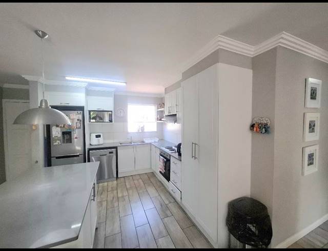 3 BEDROOM TOWNHOUSE FOR SALE IN BROADACRES